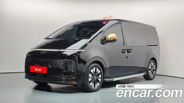 Hyundai Staria HEV 1.6 Lounge 7-Seater