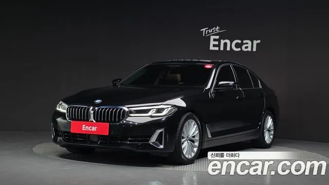 BMW 5-Series 520i Luxury