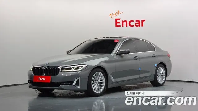 BMW 5-Series 520i Luxury