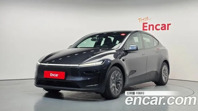 Tesla Model Y L Long Range AWD