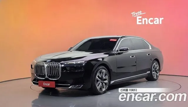 BMW i7 xDrive 60 Design Pure