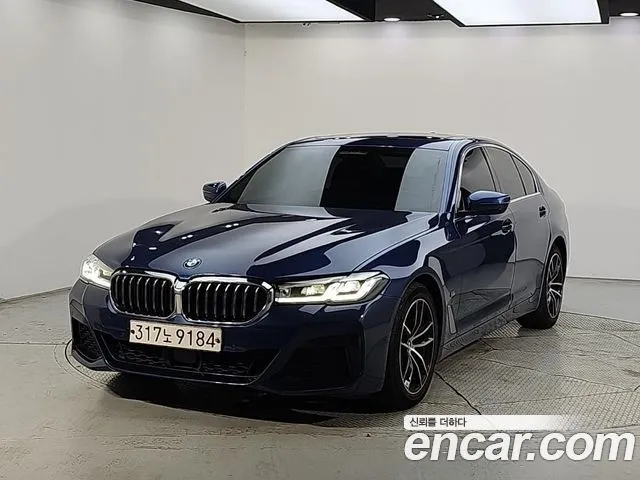 BMW 5-Series 520i Luxury
