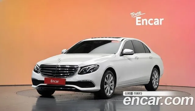 Mercedes-Benz E-Class E300 4MATIC Exclusive