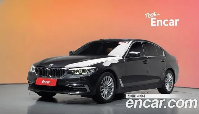 BMW 5-Series 520i Luxury