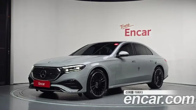 Mercedes-Benz E-Class E300 4MATIC AMG Line Premiere