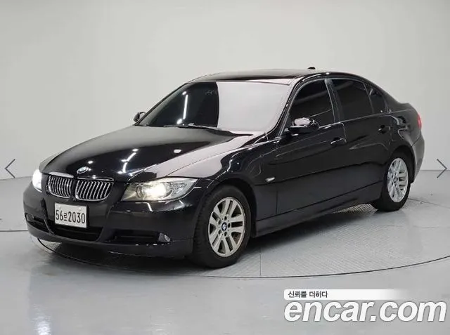 BMW 3-Series 320i Sedan