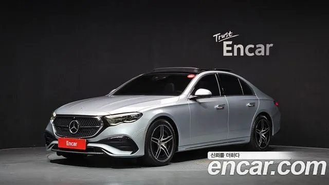 Mercedes-Benz E-Class E300 4MATIC AMG Line