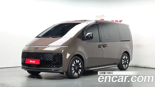 Hyundai Staria HEV 1.6 Lounge 7-Seater