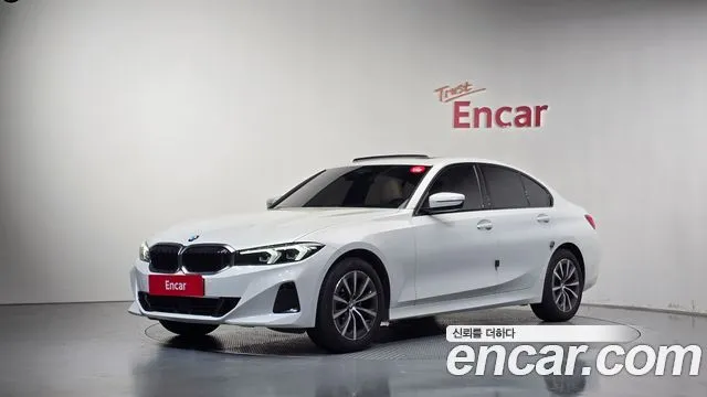 BMW 3-Series 320i