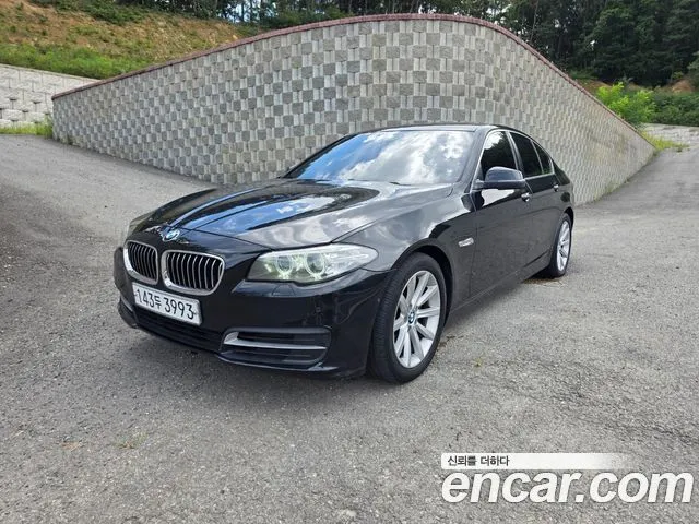 BMW 5-Series 528i