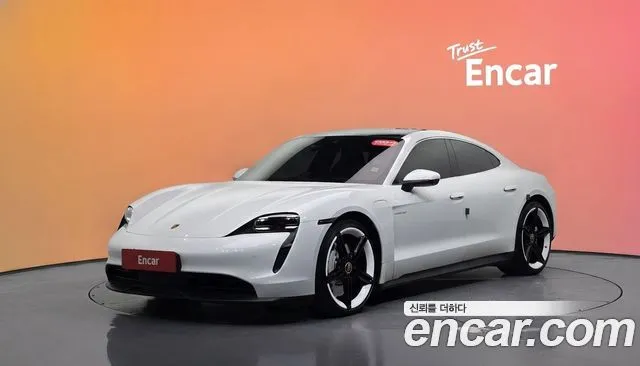 Porsche Taycan 4S