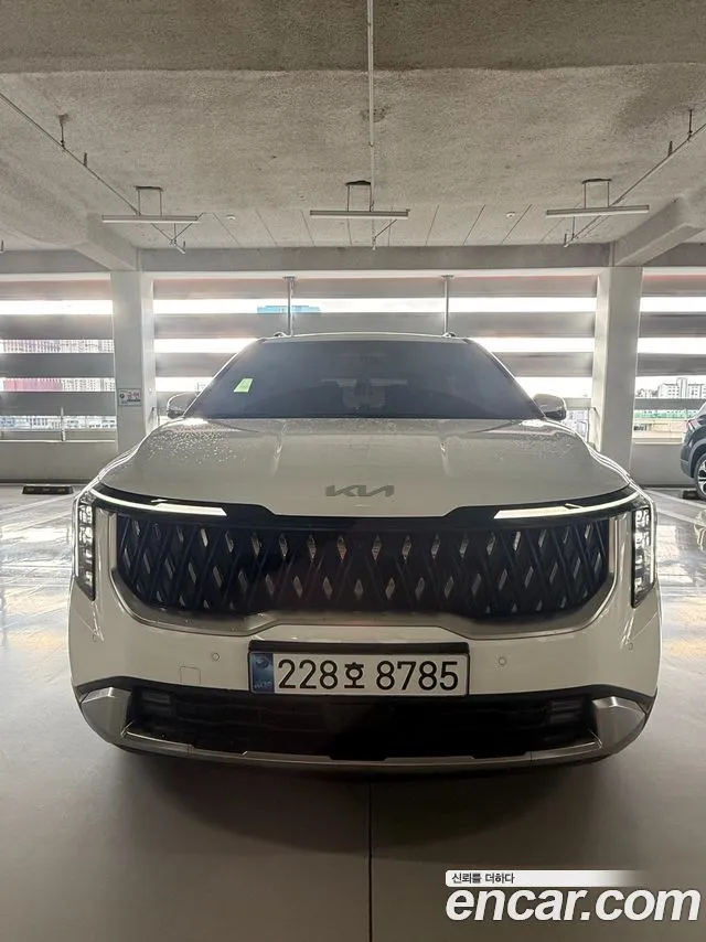 Kia Canival HEV 9seater Signature