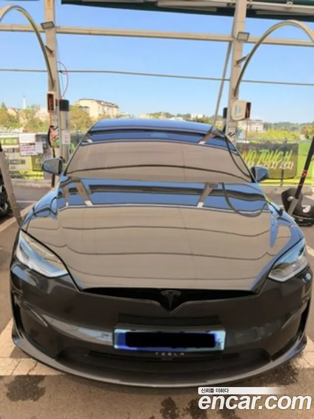 Tesla Model X Plaid