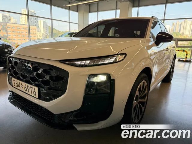 Audi Q3 TFSI Quattro S Line Black