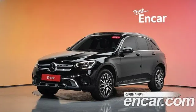 Mercedes-Benz GLC-Class GLC300e 4MATIC