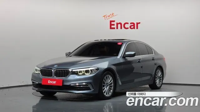BMW 5-Series 520i Luxury