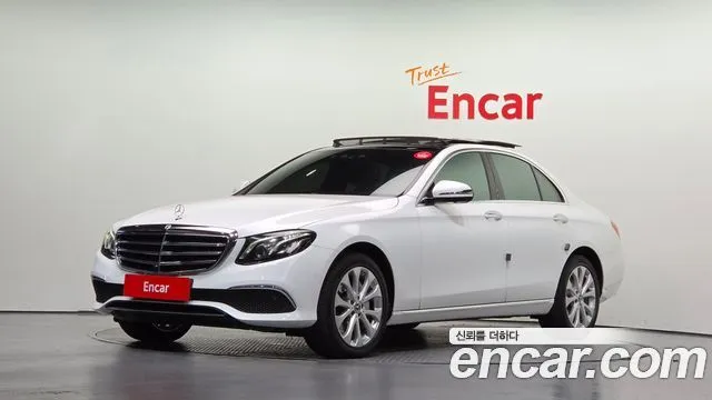 Mercedes-Benz E-Class E300 4MATIC Exclusive