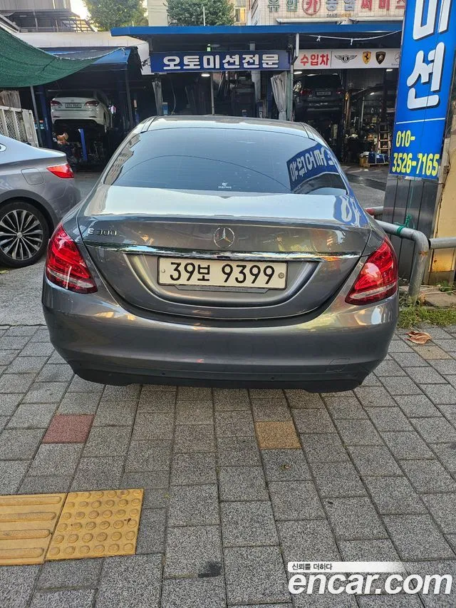 Mercedes-Benz C-Class C200