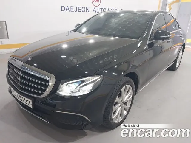 Mercedes-Benz E-Class E300 4MATIC Exclusive