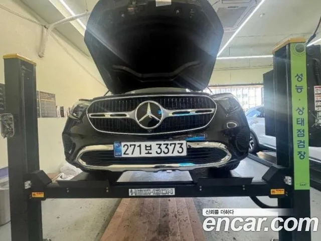 Mercedes-Benz GLC-Class GLC 300 4MATIC Avantgarde