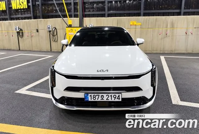 Kia K8 Signature