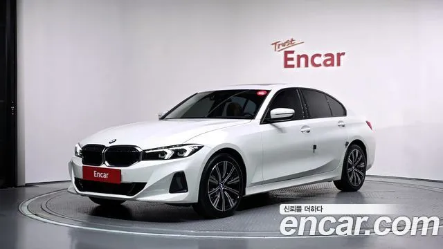 BMW 3-Series 320i