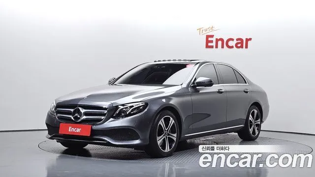 Mercedes-Benz E-Class E300 4MATIC Avnatgarde