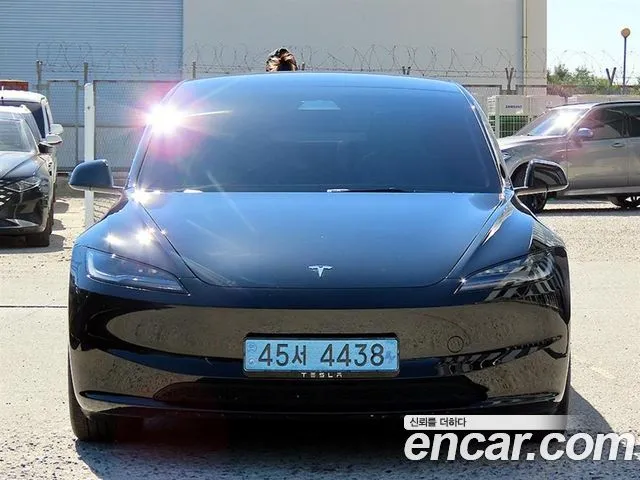 Tesla Model 3 Long Range AWD