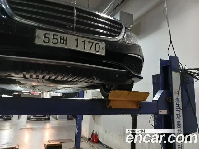 Mercedes-Benz E-Class E300 Exclusive Standard