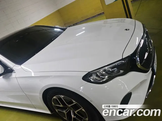 Mercedes-Benz E-Class E200 Avantgarde