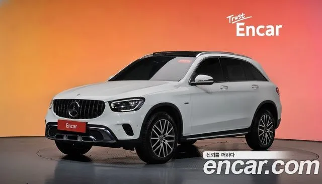 Mercedes-Benz GLC-Class GLC300e 4MATIC
