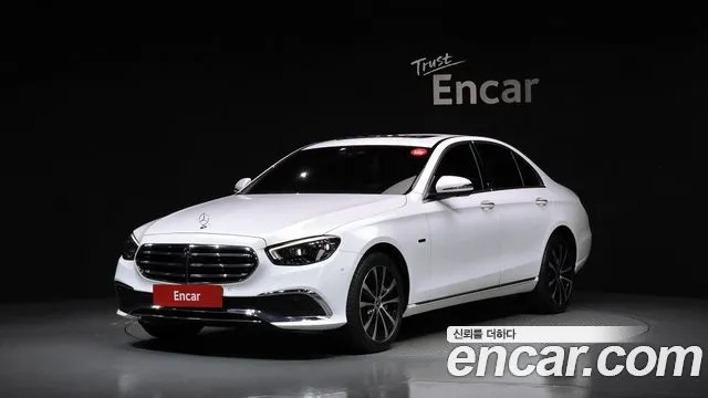 Mercedes-Benz E-Class E300e 4MATIC Exclusive