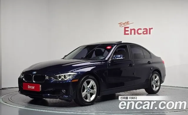 BMW 3-Series 320i