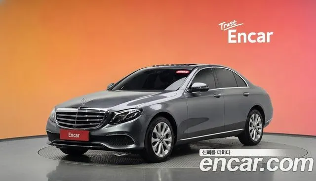 Mercedes-Benz E-Class E300 4MATIC Exclusive