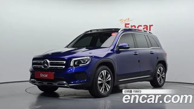 Mercedes-Benz GLB-Class GLB220