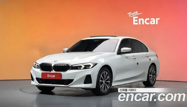 BMW 3-Series 320i