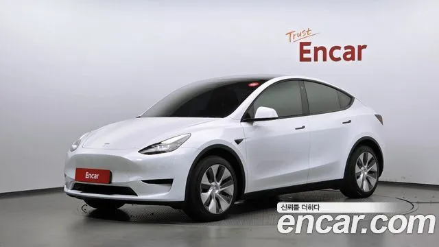 Tesla Model Y RWD