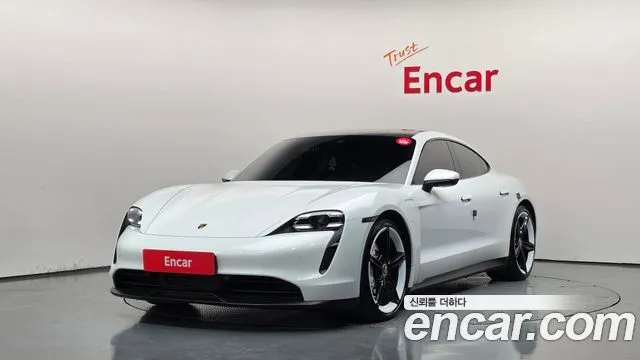 Porsche Taycan 4S