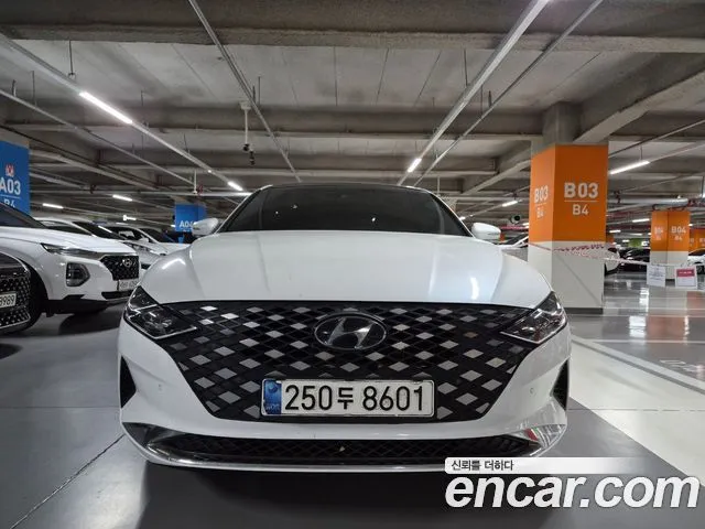 Hyundai Grandeur Premium