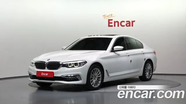 BMW 5-Series 520i Luxury