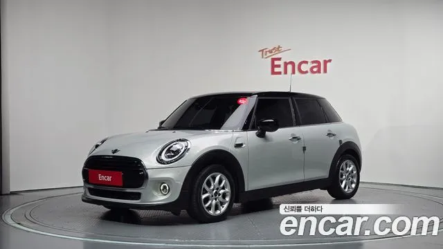 Mini Cooper 5Door HIGH