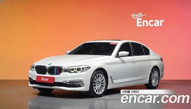 BMW 5-Series 520i Luxury