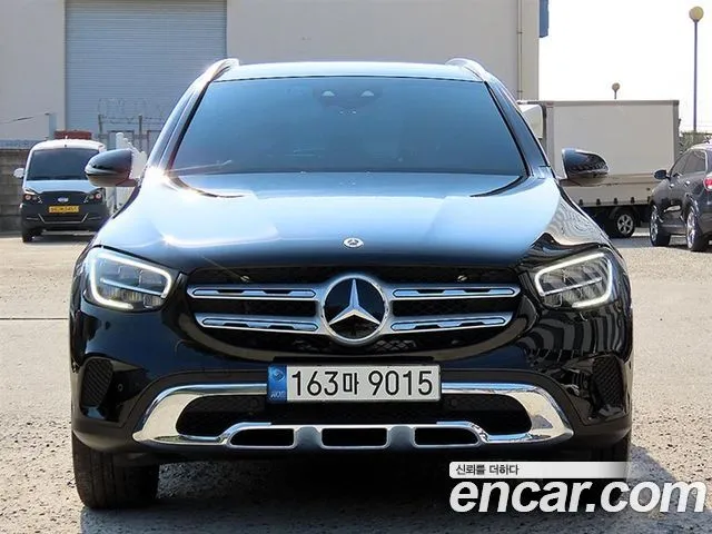 Mercedes-Benz GLC-Class GLC300e 4MATIC