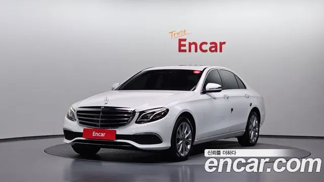 Mercedes-Benz E-Class E300 4MATIC Exclusive
