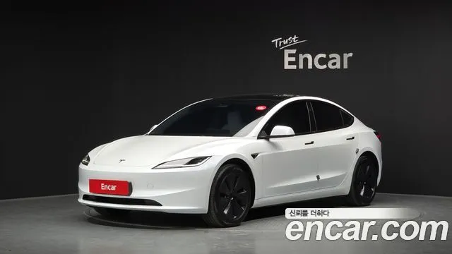 Tesla Model 3 RWD