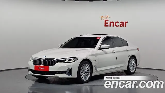 BMW 5-Series 530e Luxury