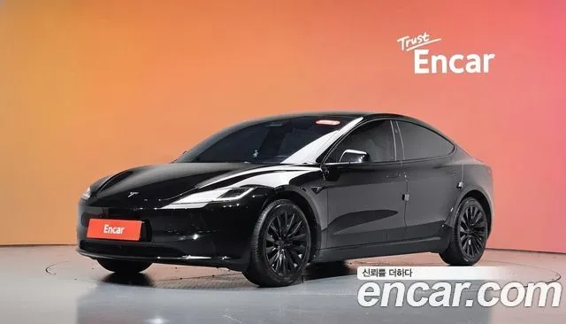 Tesla Model 3 RWD