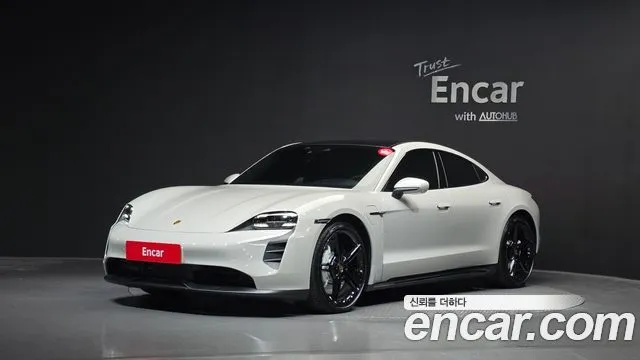 Porsche Taycan GTS