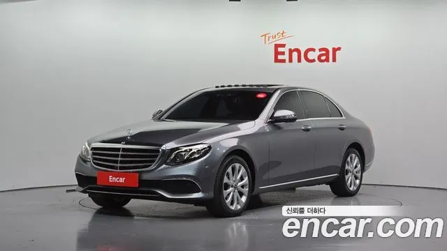 Mercedes-Benz E-Class E300 4MATIC Exclusive