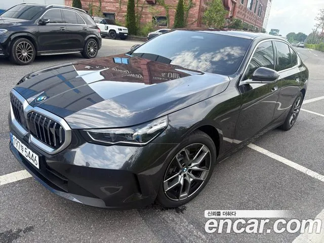BMW 5-Series 520i